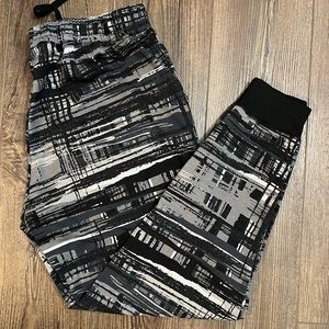 Lularoe joggers L